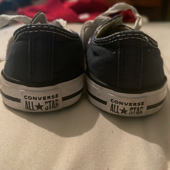 Size 9 little kids only been worn once converse all stars - Picture 9 of 9